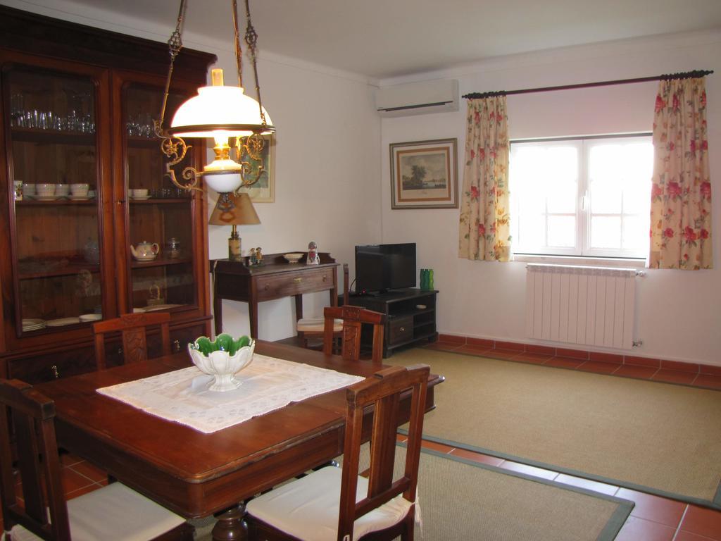 Quinta Do Cerquito Villa เฟร์เรย์รา โด เซเซเร ภายนอก รูปภาพ